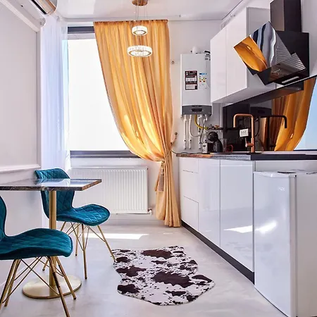By Rs 2 Apartament