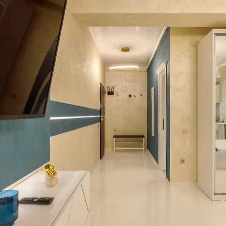 Apartment By Rs 2